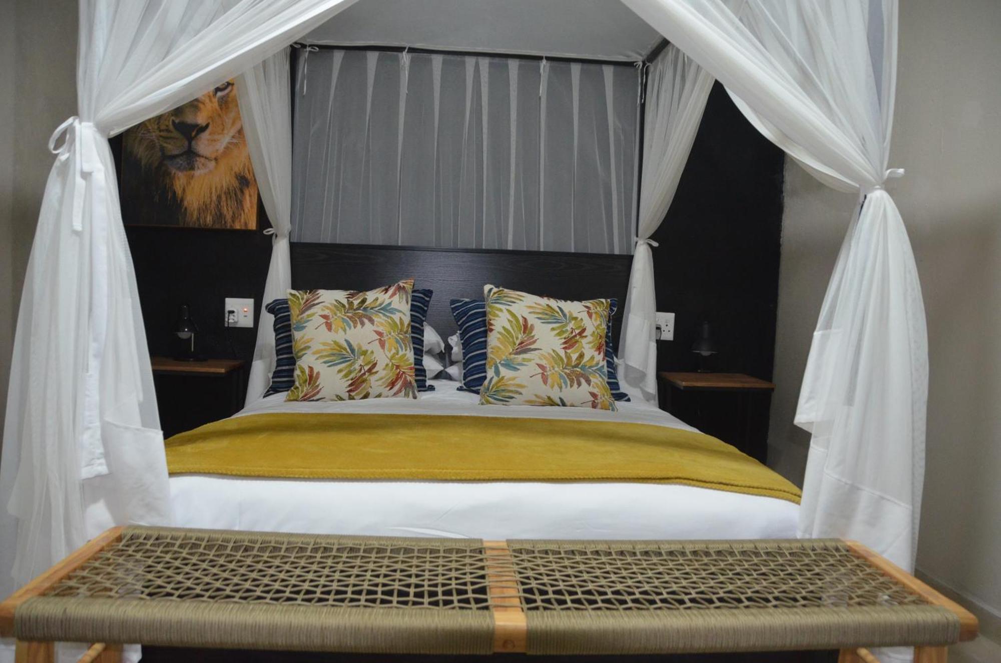 Kholiwe On Kruger Lodge & Safaris Marloth Park Bagian luar foto